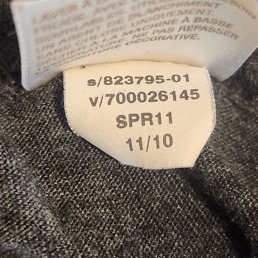 Old Navy Collectabilitees T Shirt MTV Classic Size Small Gray Short Sleeve - Picture 6 of 9